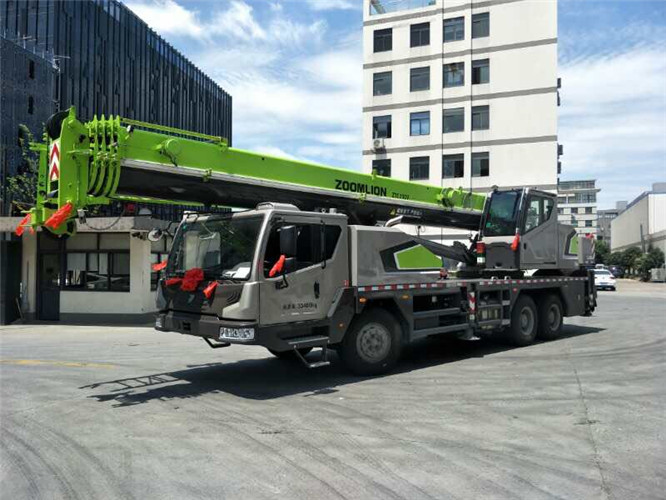 北京市跨街广告牌的高空安装注意事项