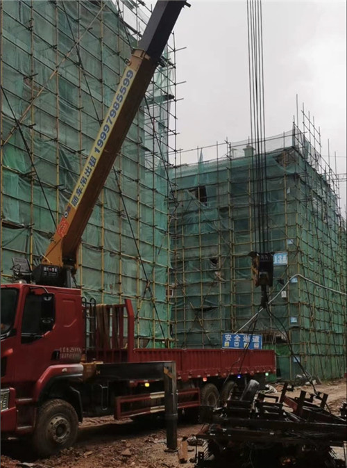 北京市“慢工细活”—— 吊车的 “微动控制” 技术